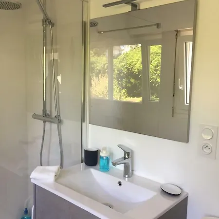 Appartement Corniche I 40 M2 - 40 M de l'eau ! AU CALME Concarneau Extérieur photo