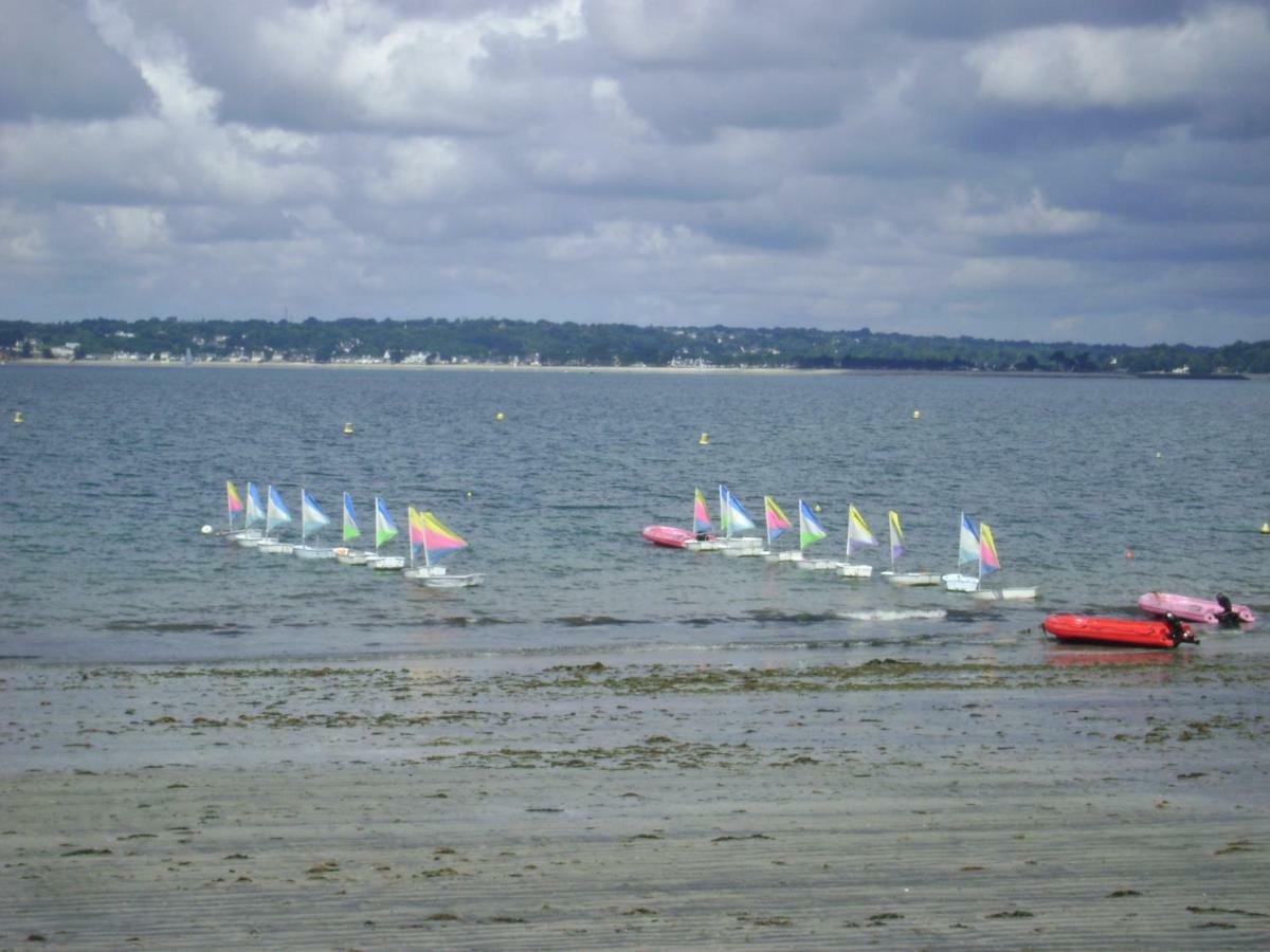 Corniche: Tranquil Seaside With Multilingual Service * Concarneau